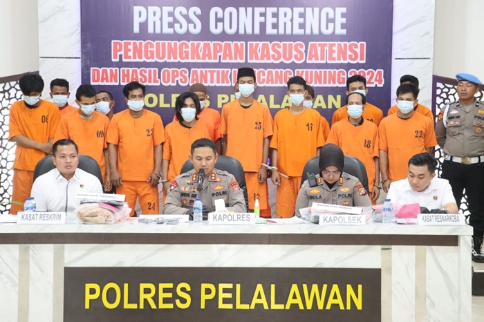 Polres Pelalawan Rilis 20 Tersangka Pengungkapan Kasus Atensi Polres Pelalawan dan Hasil Ops Antik Lancang Kuning 2024